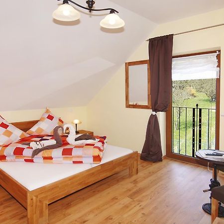 Gästezimmer Hans-Norbert Mack Hallgarten Exterior foto