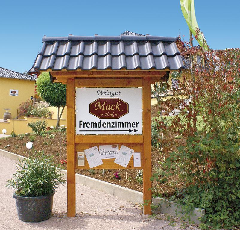 Gästezimmer Hans-Norbert Mack Hallgarten Exterior foto