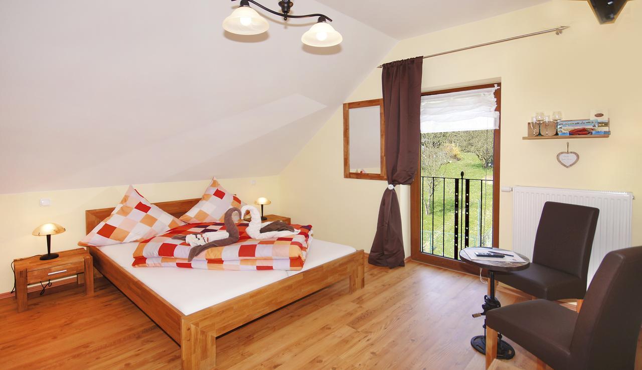 Gästezimmer Hans-Norbert Mack Hallgarten Exterior foto